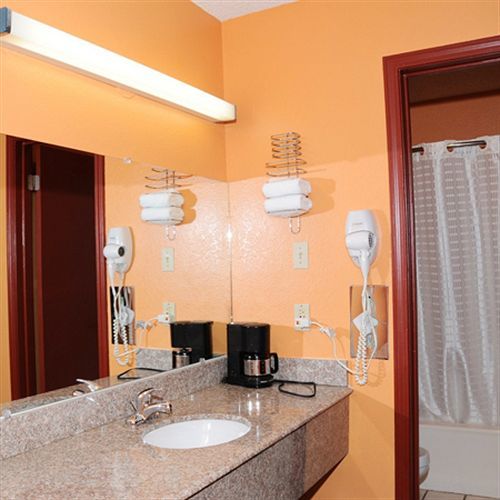 American Inn Cleburne Bilik gambar
